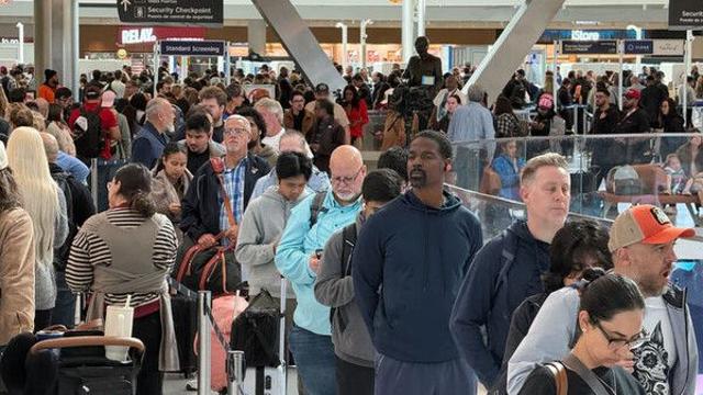 美 셧다운 여파에 항공편 2200편 취소…