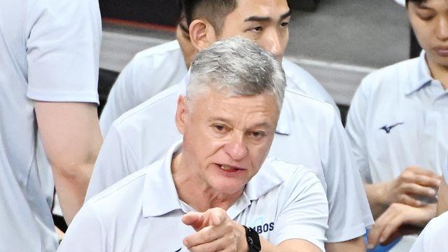 [SD 부산 인터뷰] 헤난 대한항공 감독은 자만하지 않는다…“선두로 도약했지만 V리그는 어려운 리그”