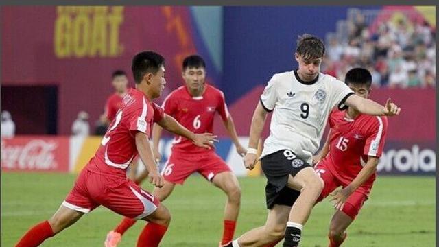 [초점] 선제 실점 뒤 동점골… 북한 대표팀, U-17 월드컵 돌풍의 중심에 섰다
