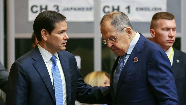 러 외무, 푸틴과 불화설 일축 속 