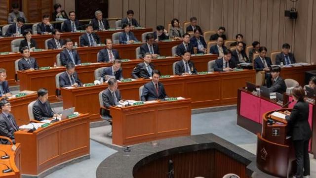 국회 예결위, 오늘부터 '728조' 심사…'성장 vs 건전' 충돌 예고