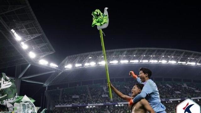 [STN 인터뷰] ‘이승우 우승의 맛 알아버렸다!’ 전북의 우승 대관식 주인공, “기운 이어져 다음 시즌도 결과 얻고파”