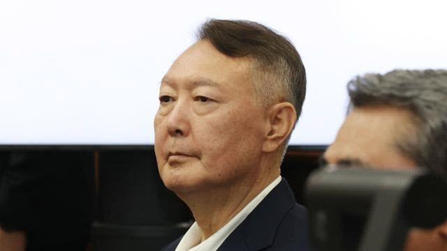 尹 영치금, 대통령 연봉 2배 뛰어넘어...2위 권성동