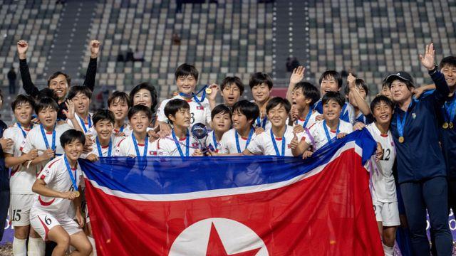 북한 축구 ‘우승’, 네덜란드 꺾고 U-17 여자 월드컵 전승→정상 등극…대회 2연패 달성