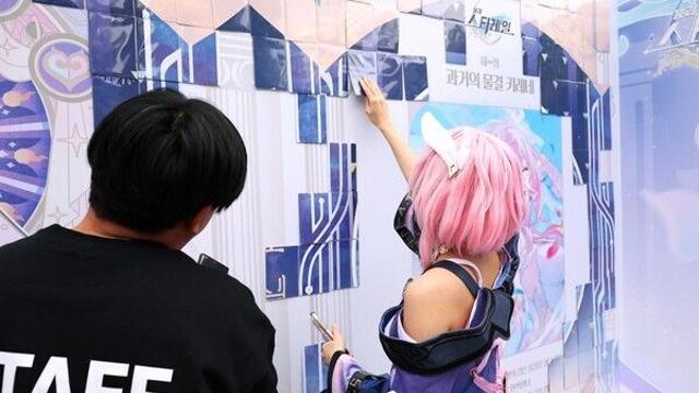 미소녀 게임 필오프(Peel-off) 행사는 처음이지?