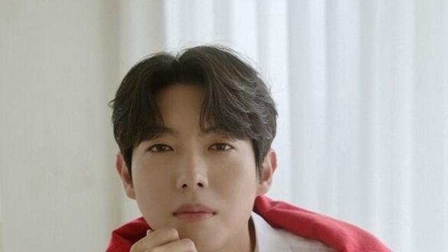 손태진, 깜짝 새 앨범 예고…“하트+음표 로고 공개, 사랑과 음악의 설렘 한가득”