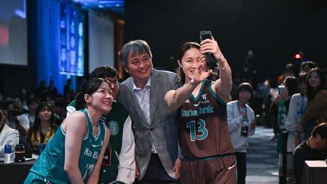 [STN 현장] 하나은행 김정은, 가장 오래 WKBL 코트를 누빈 레전드의 ‘라스트 댄스’