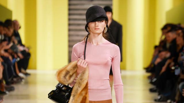 절대적인 존재감, ‘가벼운 퍼’가 지배하는 2025 F/W