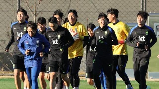 축구대표팀, '새 요람' 천안서 첫 훈련…홍명보 