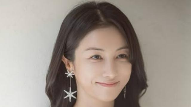 [IS하이컷] ‘11월 신부’ 김옥빈, 청초한 화보 공개…”마이 웨딩”