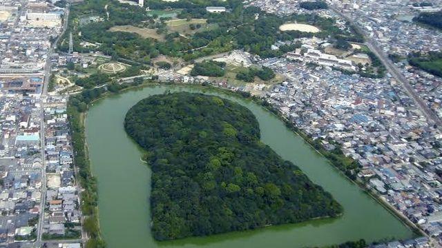 1,700년 전 옆일본 고분(무덤) 스케일 ㄷㄷㄷ