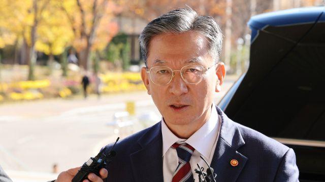 [속보] 정성호 “국민께 심려 끼쳐 송구…대장동 사건, 성공한 수사·재판”