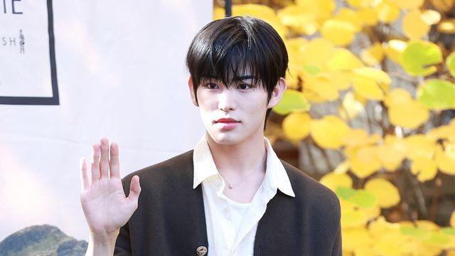 [NC포토] 킥플립 민제, 하얀 마음 백구