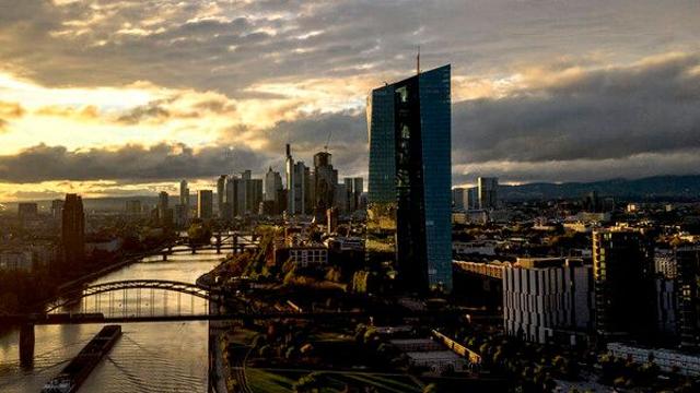 11월 유로존 투자신뢰 지수 -7.4·2P↓…