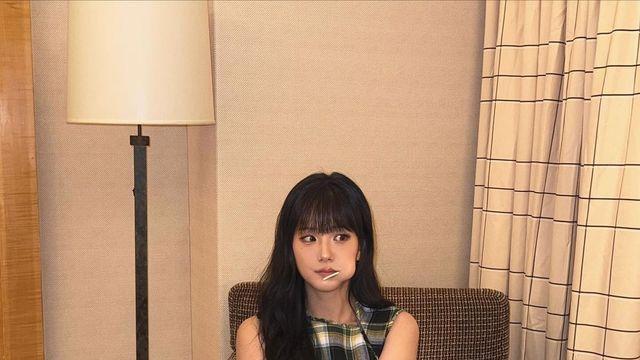 블랙핑크 지수는 지금 옷 그대로 로코 찍어야 합니다