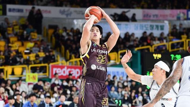 프로농구 LG, KCC에 83-61 완승…정관장과 공동 선두