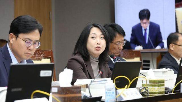 경기도의회  이병숙 의원, “시민이 못 보는 경영공시, 30년 일해도 300만원 오르는 연봉... 도대체 누굴 위한 행정입니까”