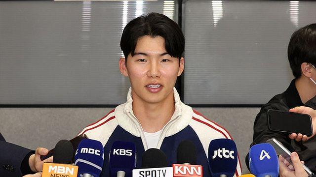 ‘부친 빛투’ 논란 김혜성, <뉴스룸> 출연서도 침묵