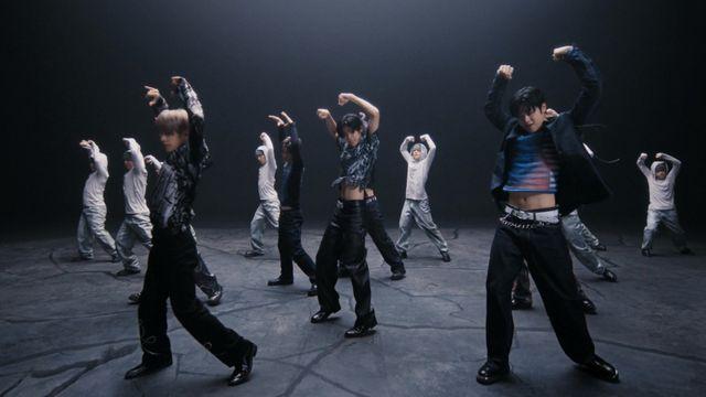 클로즈 유어 아이즈, 복근 장착 MV 티저 공개