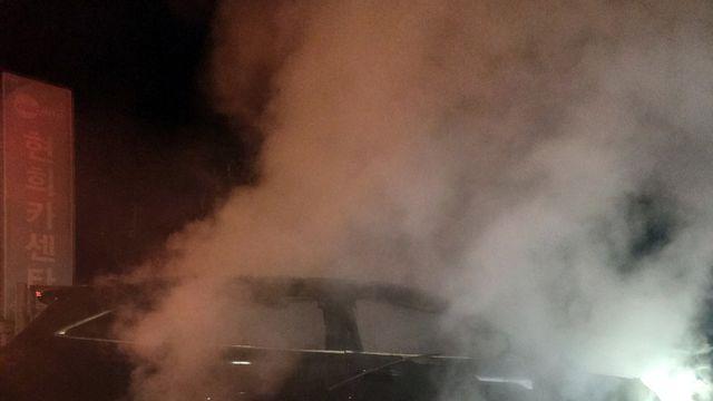 음주운전 하다가 빈집 대문 '쾅'…20대 운전자 조사