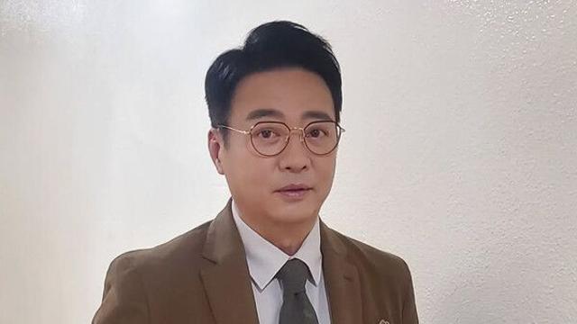 인기 절정이던 시기에 기자회견 열어 미혼부 사실 직접 고백한 배우