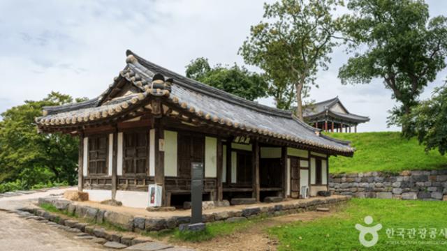 바람이 머무는 보령, 오션뷰 카페와 역사의 숨결을 따라 걷는 길