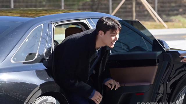 2일 전 전북 대관식 즐긴 송범근, 천안 NFC 첫 소집 날 에스코트 받은 사연 [11월 A매치 소집]