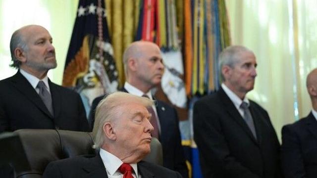 트럼프, 2020년 대선결과 '전복'모의 측근들 사면…줄리아니 등