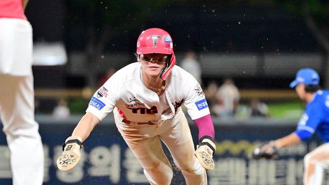 '이럴 수가' 이틀간 계약 0건→썰렁한 FA 시장 180도 대반전…'1호 계약 주인공' 언제 나올까