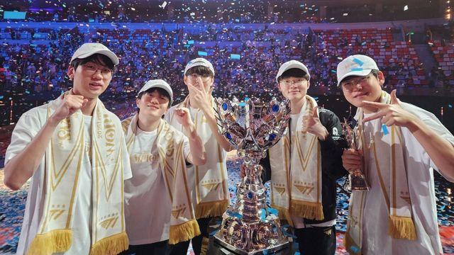 T1, 2025 롤드컵 우승…페이커, 사상 첫 3연속 우승 대기록