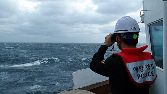 [속보] 군산 어청도 근해서 중국 어선 전복…9명 탑승