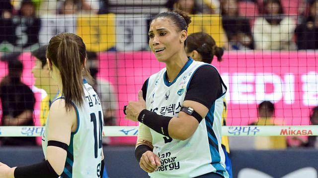 감기 걸린 거 맞아? 실바 49득점 폭발!… GS칼텍스, 148분 혈투 끝 현대건설 제압 [수원:스코어]