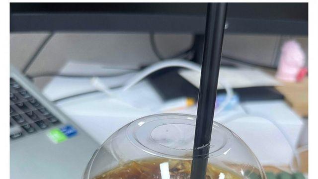 카페 알바생이 손님 음료에 낙서한 내용