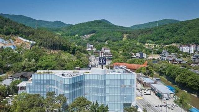 REVMED Wins 2025 Korea Trusted Innovation Award for Technological Excellence