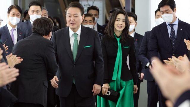 김기현 아내, 김건희에 100만원대 명품백 선물 논란…국힘서도 의견 갈려