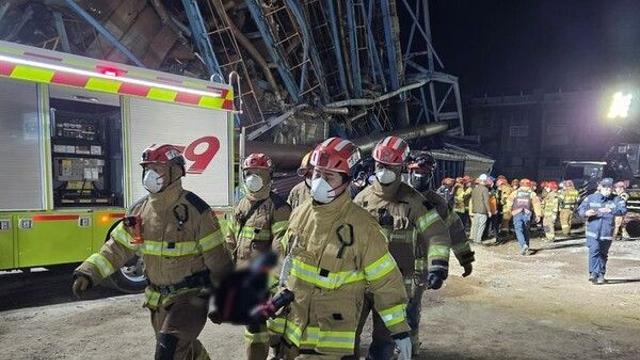 울산화력 붕괴 현장서 실종자 1명 위치 확인…구조 중