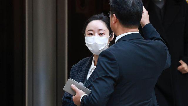 2개월만 또 법정…민희진, 어도어vs신우석 손배소 증인 