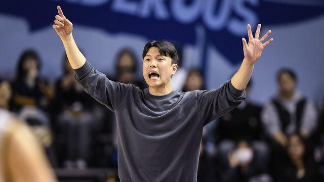 [STN 현장] '3연패→8위 추락' 삼성 김효범 감독 