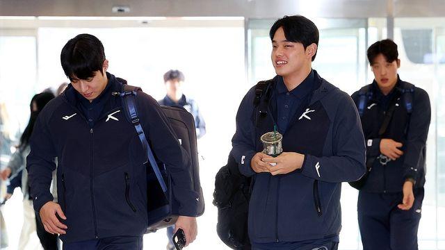 브로맨스 대신 땀내 나는 우정…함께 성장하는 젊은 야구대표팀