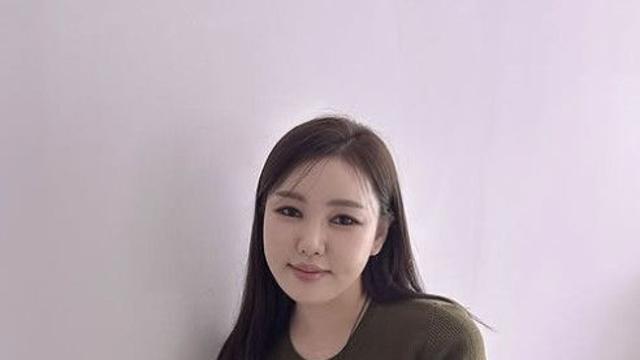송가인, 44kg 완벽 몸매 뽐내며 '가을 여신' 비주얼 공개