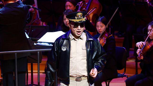 [NC포토] '노병은 죽지 않는다'…유명헌, 무대 압도하는 카리스마