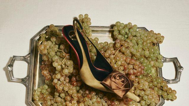 이토록 매력적이라니, 생 로랑이 선사하는 유혹의 홀리데이