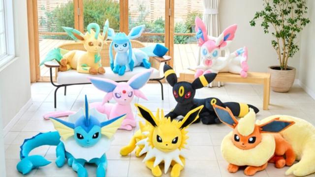 무려 4만 4천엔이나 하는 화제의 초대형 이브이즈 인형 실물