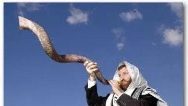 알면 못 부는 관악기,,