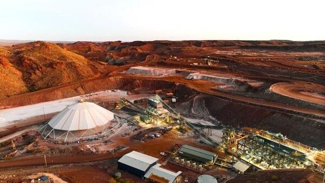 포스코홀딩스, 글로벌 1위 리튬 기업 도약 위해 1.1조 원 투자… 