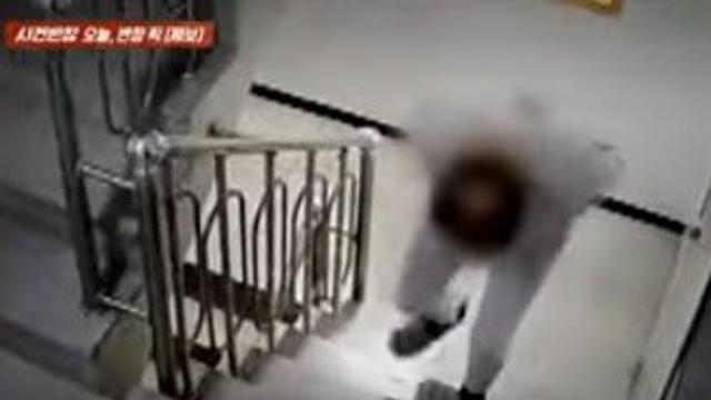 송파 아파트 복도서 '흉기 남성' 포착…