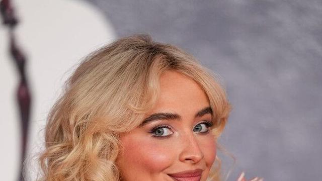 사브리나 카펜터, Z세대 '이상한 나라의 앨리스' 되나