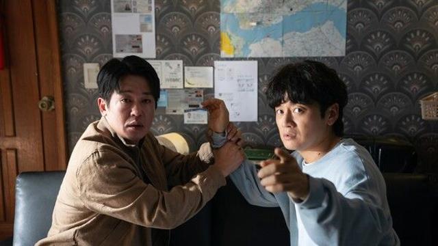 허성태X조복래, '정보원' 속 코믹반전 대결 예고…보도스틸 공개