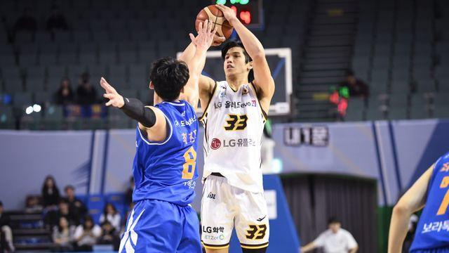 ‘타마요 34점 폭발’ LG, 삼성 꺾고 가장 먼저 ‘10승’…2연승+단독 선두 등극 [IS 잠실]