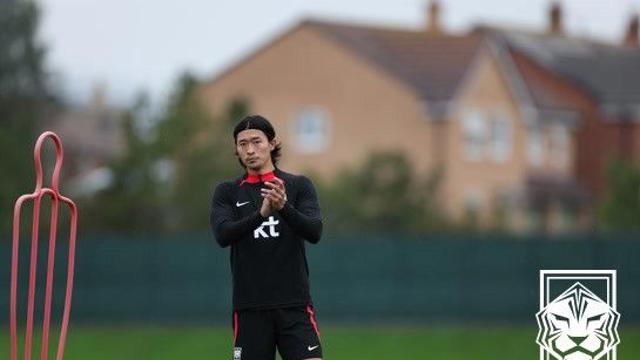 ‘가나 폭격기’ 조규성의 태극마크 회복, “전화 기다렸다...내가 돌아왔다는 걸 보여줄 때”